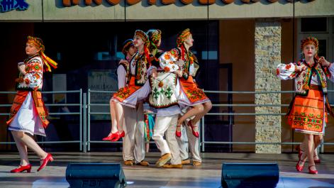 Zespół Ukraiński tańczy